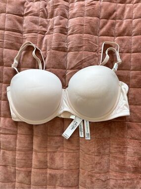 Victoria's Secret Nude/Light Beige Molded T-Shirt Bra